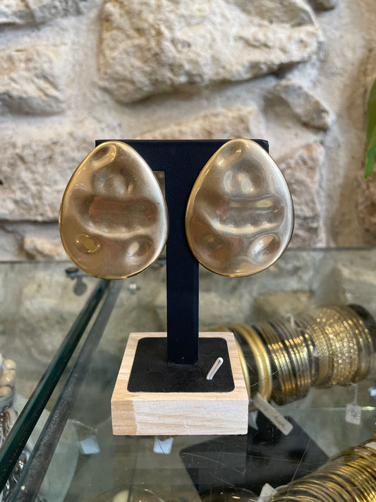 Boucles d'oreilles Isey en laiton doré brossé martelé