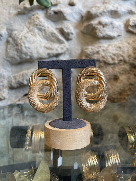 Boucles d'oreilles oversize noeud entrelacé en laiton doré