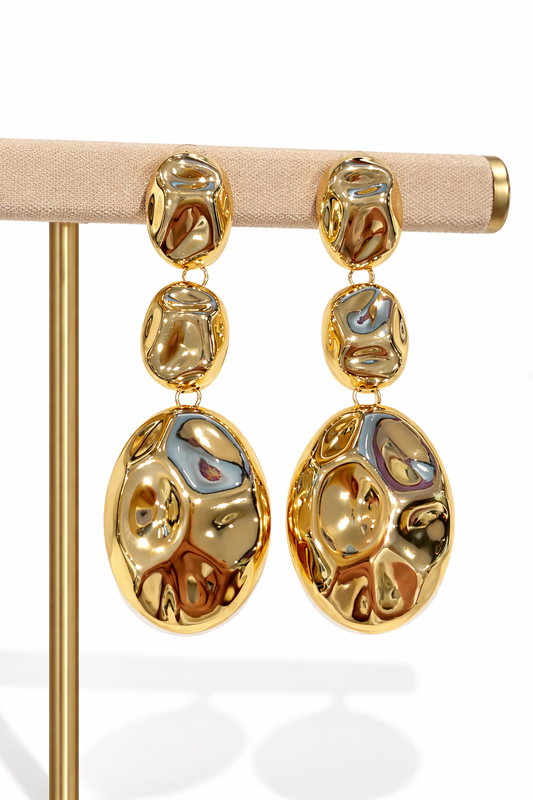 Boucles d'oreilles pendantes organiques en laiton doré